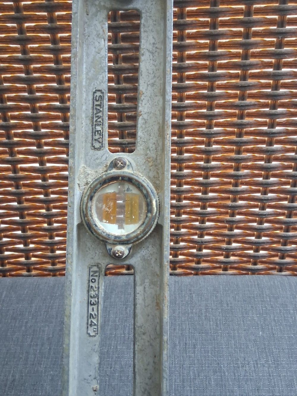 Vintage Stanley No. 233-24 Aluminum 24" Spirit Level - Picture 7 of 13